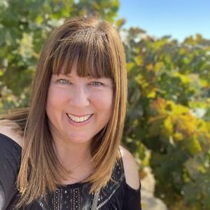 Meet your Posher, Suzanne